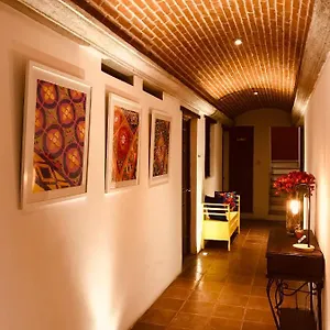 https://hotel-luna-maya-antigua.guatemalaantiguahotels.com